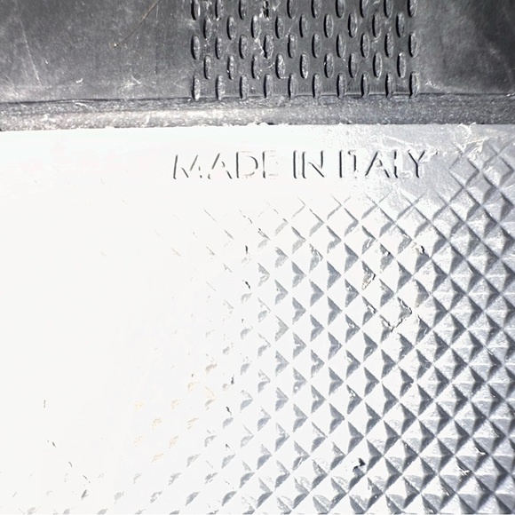 Louis Vuitton Sandals Us size 8-9 - Picture 11 of 11